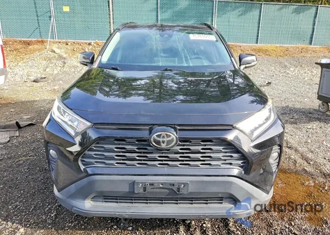 2019 Toyota Rav4 Xle z USA, uszkodzony, nr VIN 2T3P1RFV7KC011029
